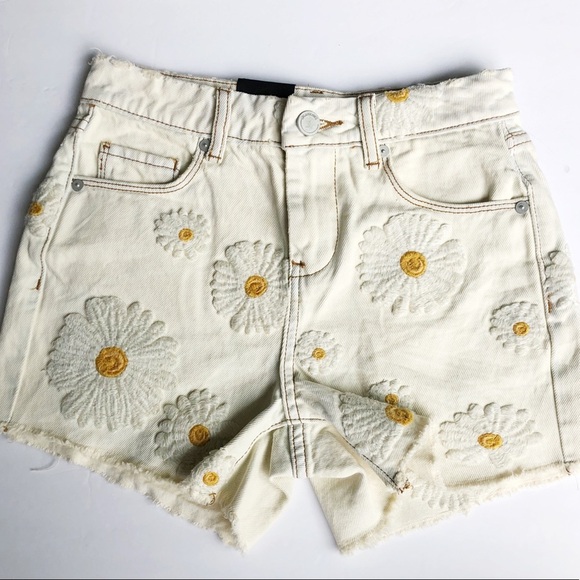 Blank NYC Daisy Dukes Denim Shorts - Picture 5 of 10